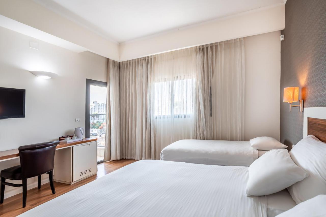 Emily'S Hotel Тиверіада Екстер'єр фото