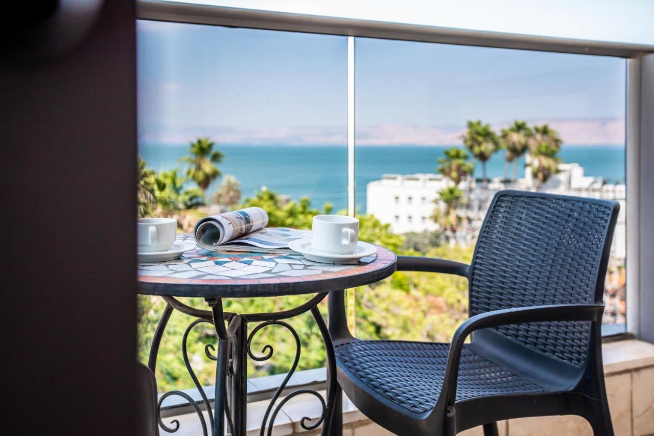 Emily'S Hotel Тиверіада Екстер'єр фото